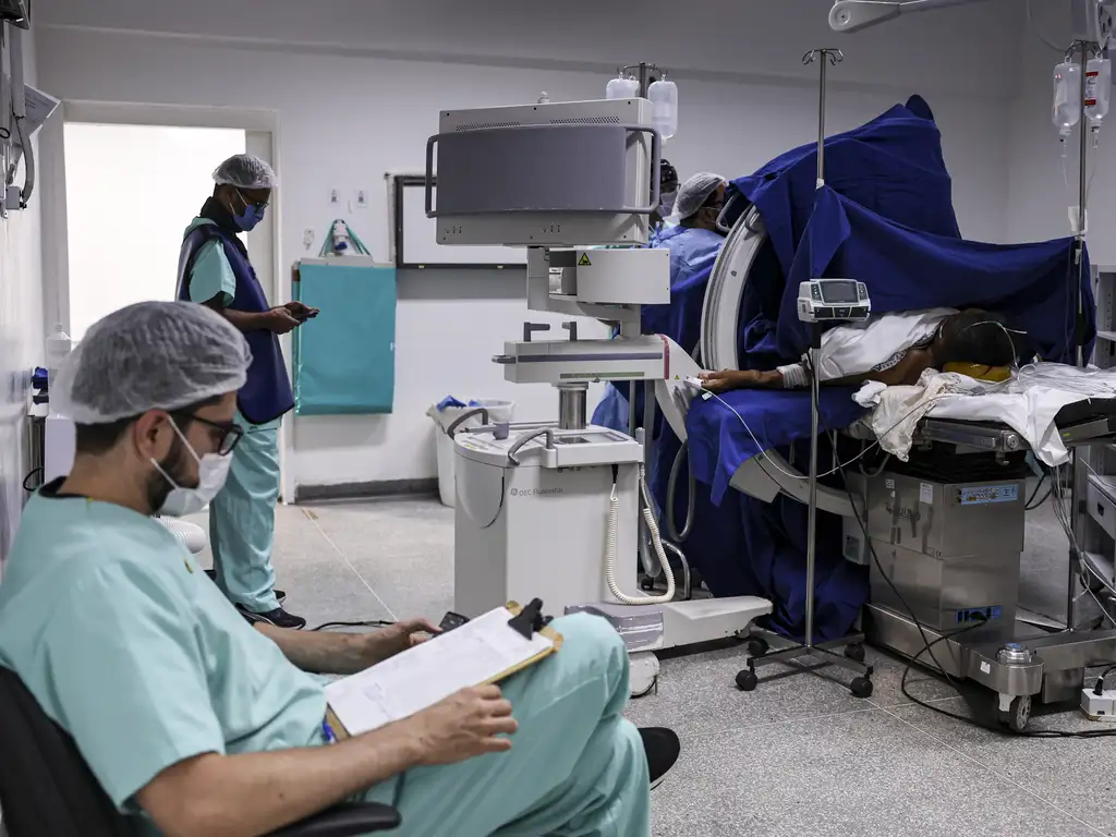 mutirao-hospitais-mc_abr-SUS-35-anos