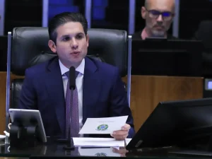 Brasília (DF), 21/08/2025 - Sessão da Câmara que votou a urgência do PL de Isenção de Imposto de Renda pra quem ganha até R$ 5 mil. Foto: Lula Marques/Agência Brasil